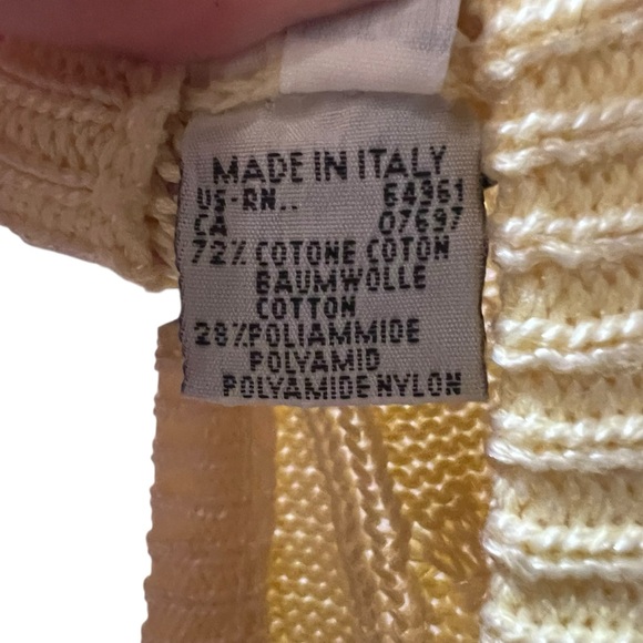United Colors Of Benetton Butter Yellow Cable KnitSleeveless Sweater Medium‎ - Picture 5 of 5